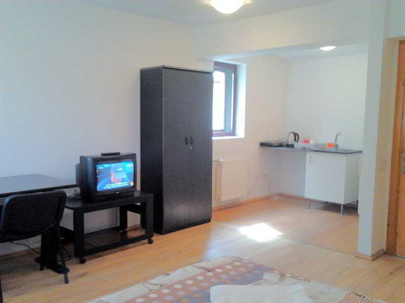 Rompromo Plus Accommodation Bucharest Exterior photo